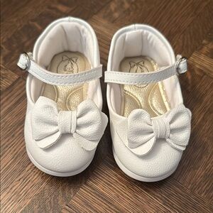 Klin White Baby Shoes size 5